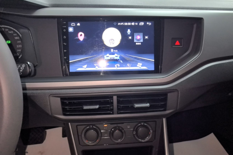 Volkswagen Polo 2020 car image #13