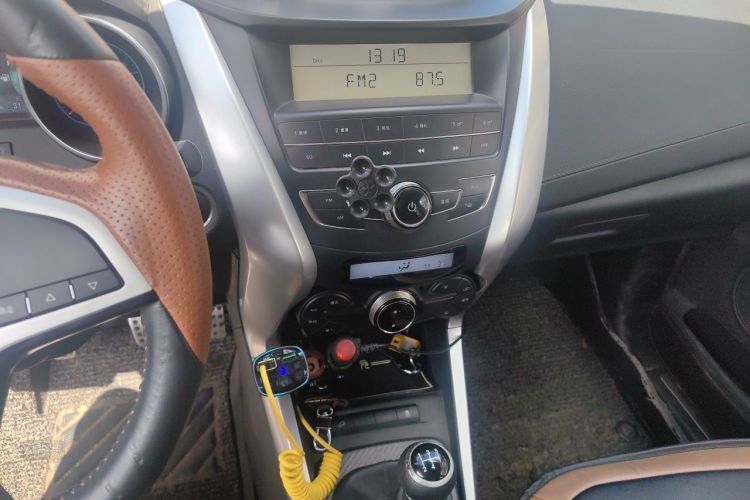 BYD Yuan 2016 #15 BYD Yuan 2016 car image #15