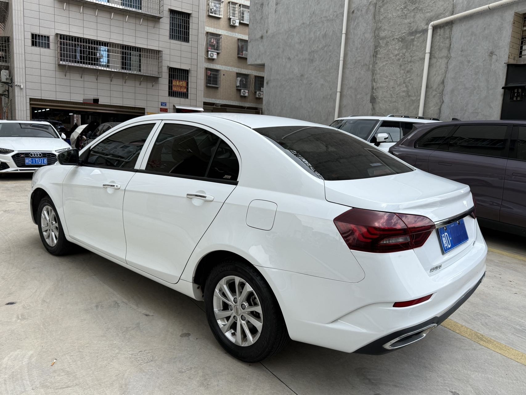 GEELY Emgrand 2022 #7 GEELY Emgrand 2022 car image #7