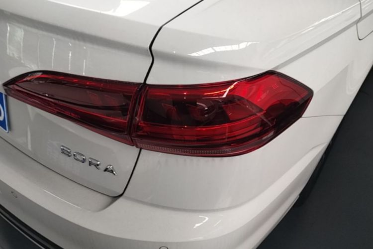 Volkswagen Bora 2026 car image #8
