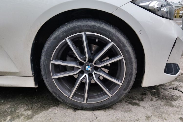 BMW 3 Series 2025 #9 BMW 3 Series 2025 car image #9