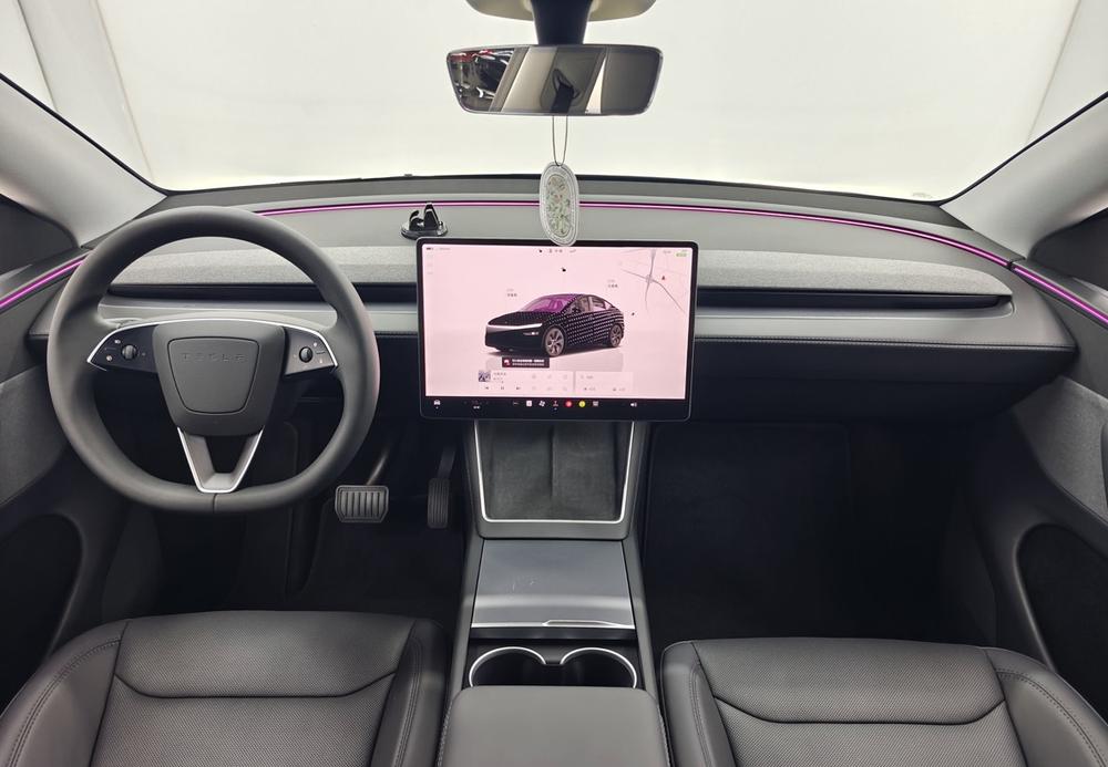 Tesla Model Y 2025 #7 Tesla Model Y 2025 image de voiture #7