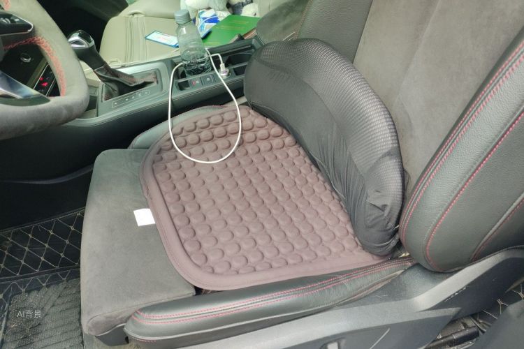 Audi Q3 2022 car image #17
