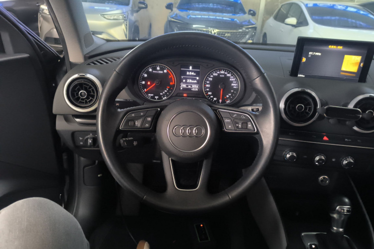 Audi A3 2020 immagine di auto #15