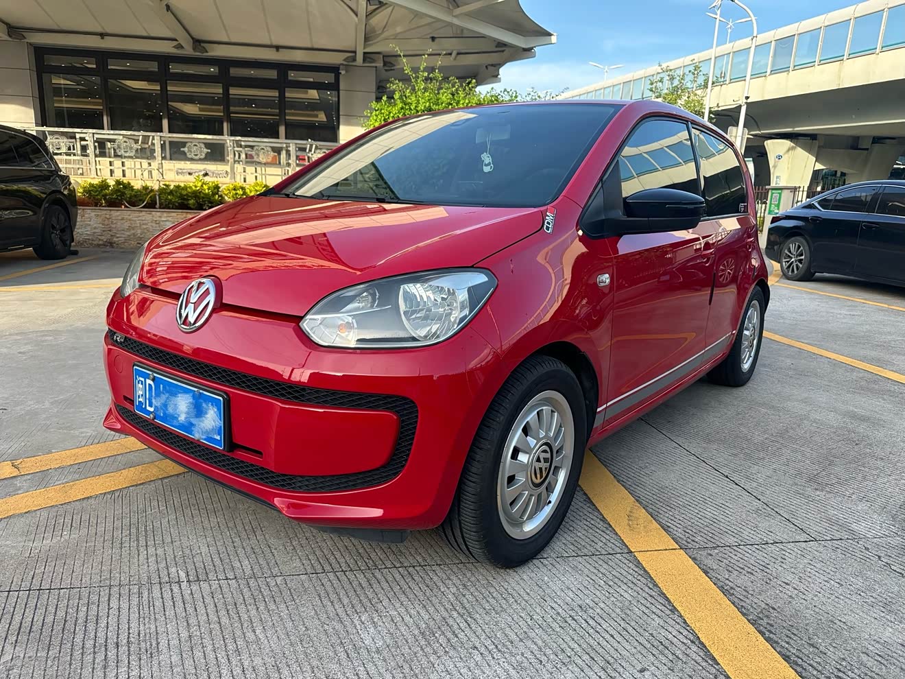 Volkswagen up! 2015 Volkswagen up! 2015 immagine di auto