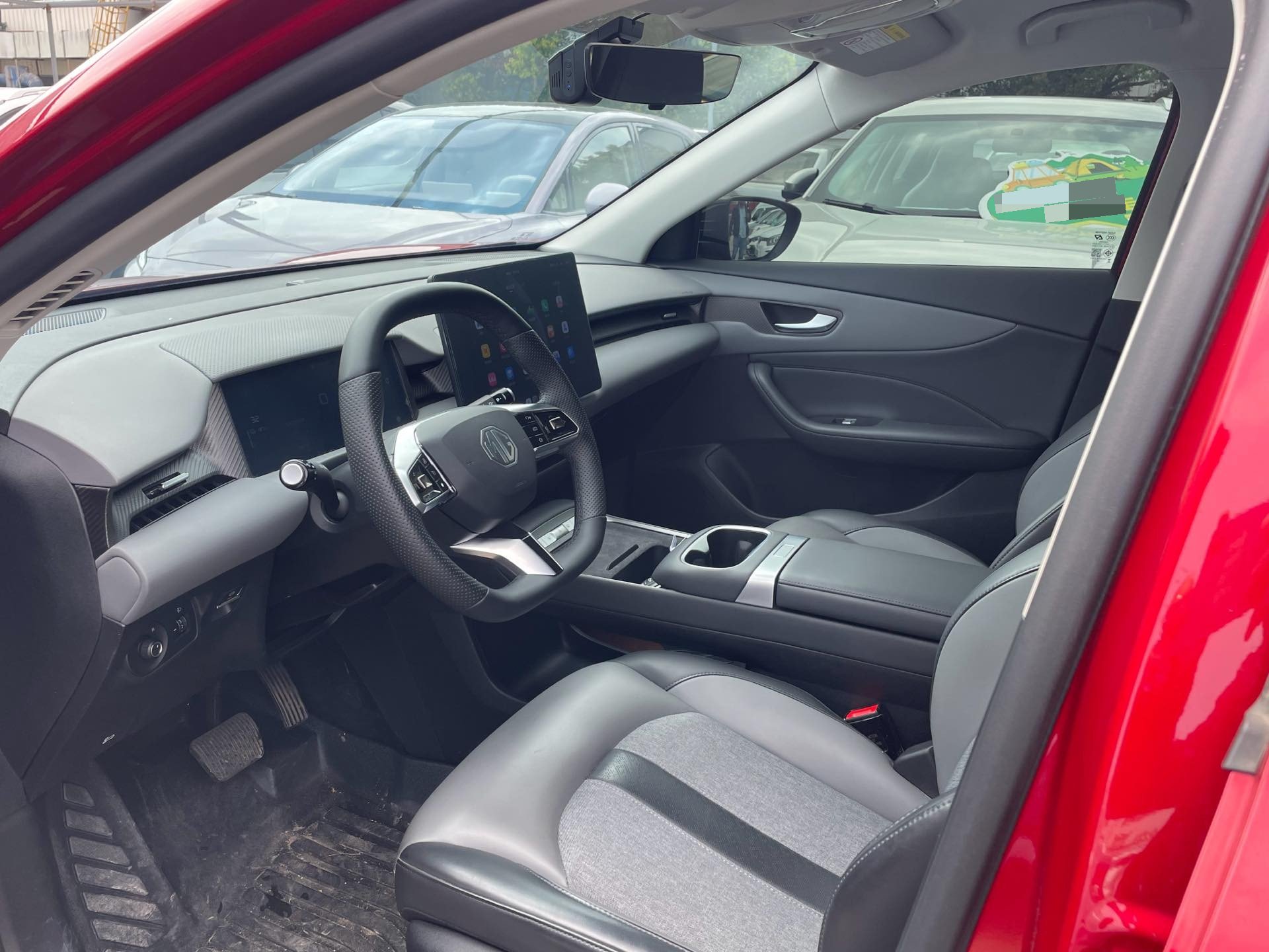 MG ES5 2025 imagem de carro #2