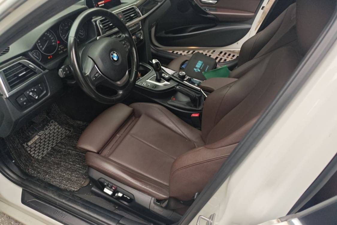 BMW 3 Series 2018 #18 BMW 3 Series 2018 car image #18