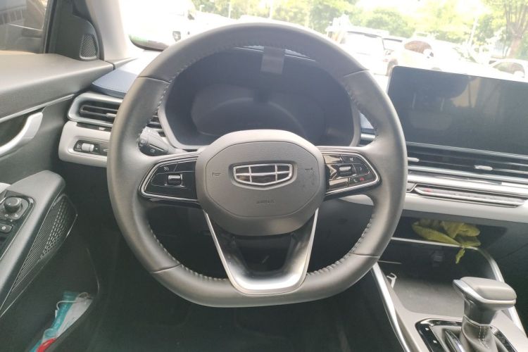 GEELY Emgrand 2022 #11 GEELY Emgrand 2022 car image #11