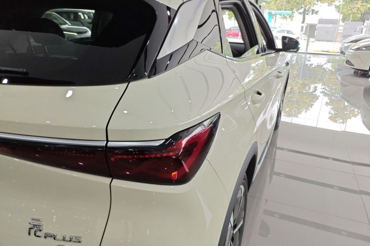 BYD Yuan Plus 2025 immagine di auto #8