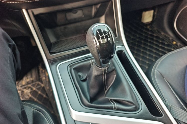 GEELY Vision X6 2019 #14 GEELY Vision X6 2019 car image #14