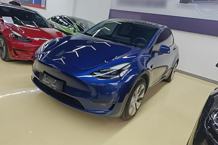 Tesla Model Y 2023 #2 Tesla Model Y 2023 car image #2