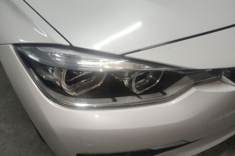 BMW 3 Series 2017 car image #8