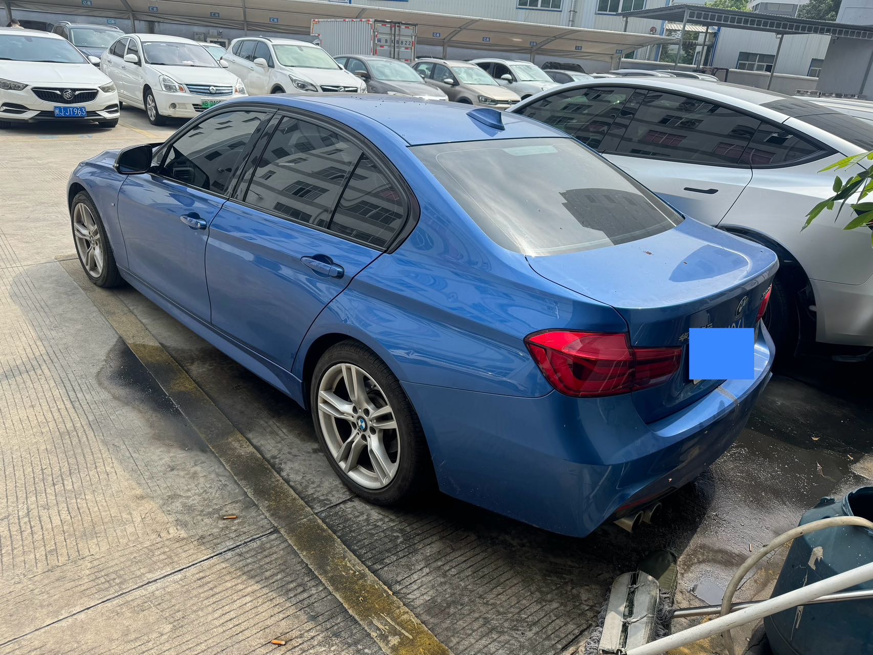 BMW 3 Series 2018 car image #6
