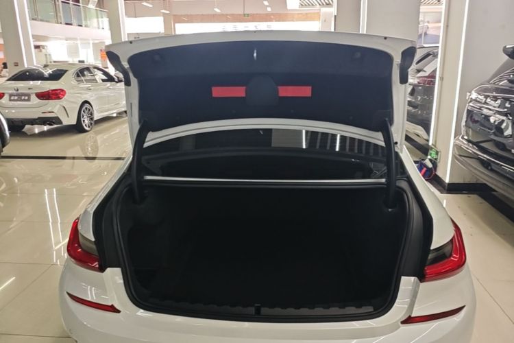 BMW 3 Series 2021 #21 BMW 3 Series 2021 car image #21