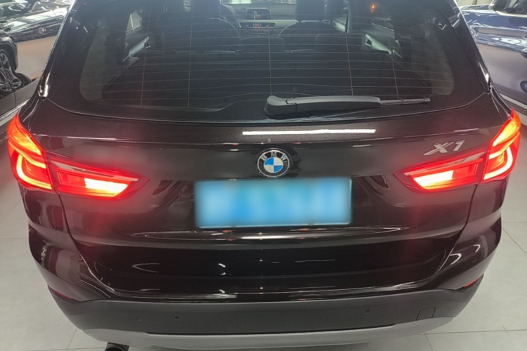 BMW X1 2017 #4 BMW X1 2017 car image #4