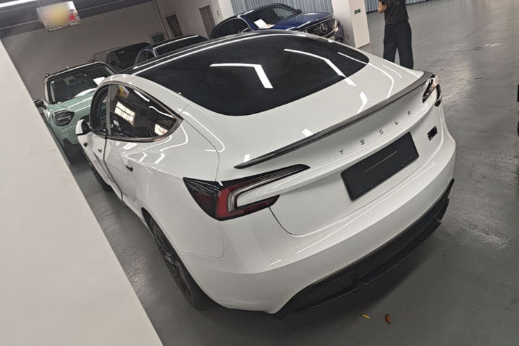 Tesla Model 3 2024 car image #5