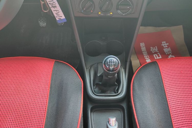 Volkswagen Polo 2018 #14 Volkswagen Polo 2018 car image #14