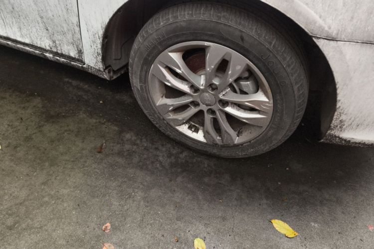 GEELY Emgrand 2016 car image #6