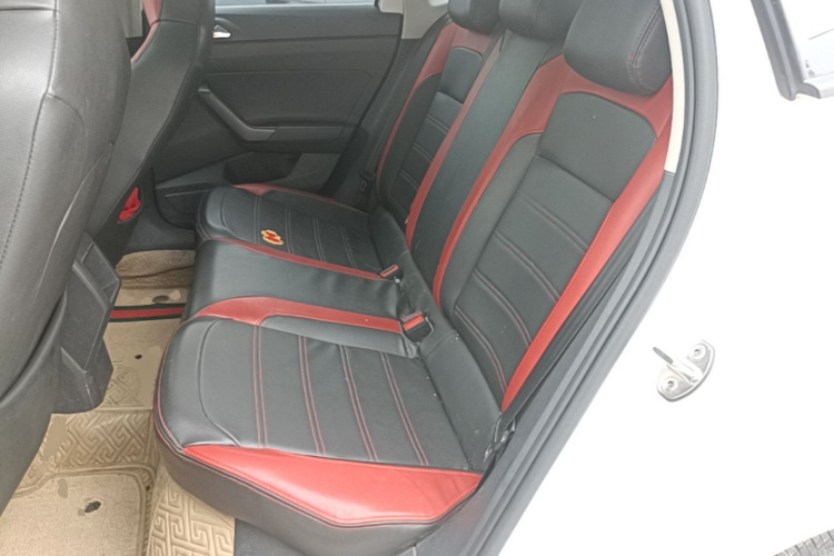 Volkswagen Polo 2021 car image #17