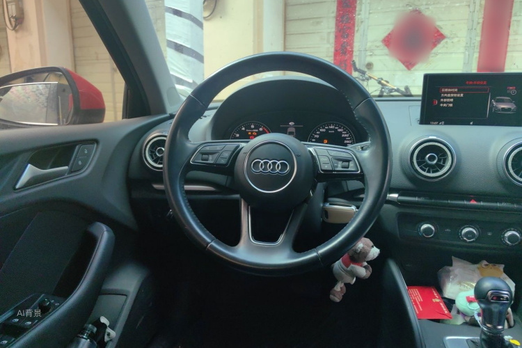 Audi A3 2018 car image #12