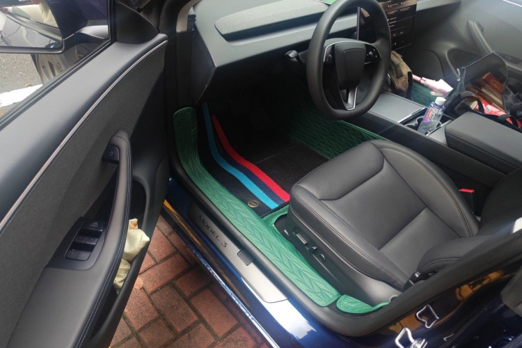 Tesla Model 3 2026 car image #13