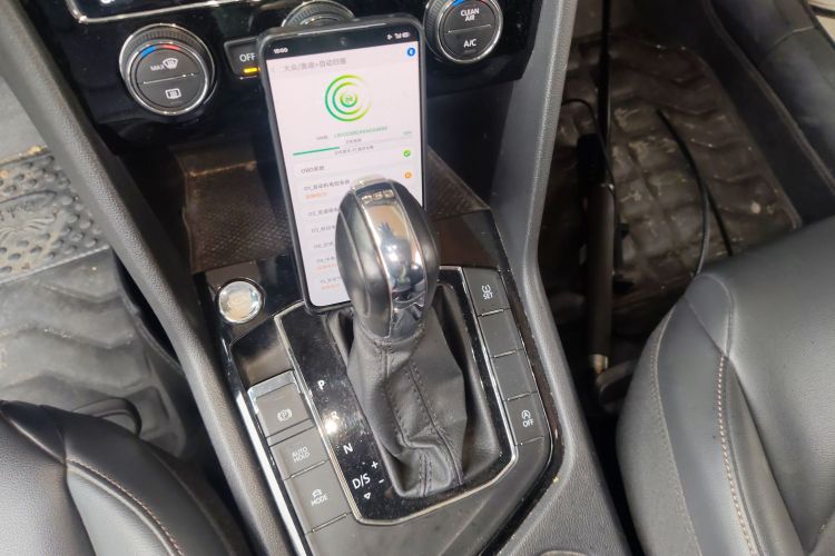 Volkswagen Tharu 2019 immagine di auto #18