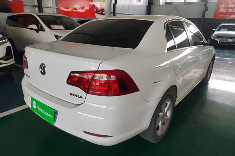 Volkswagen Bora 2015 #7 Volkswagen Bora 2015 car image #7
