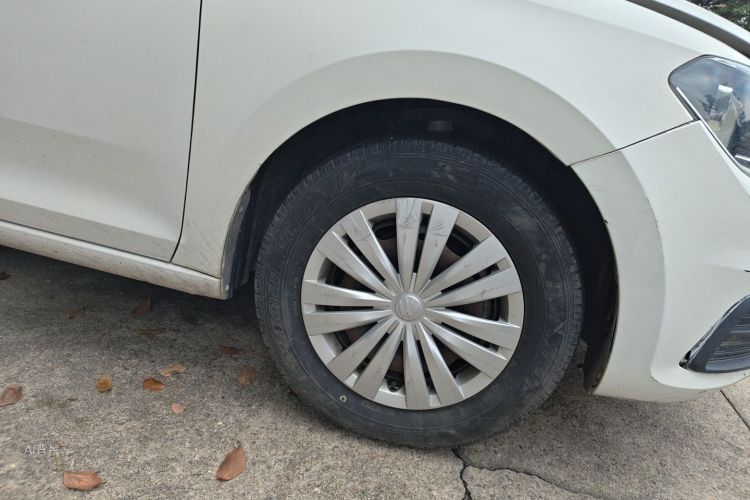 Volkswagen Santana 2016 car image #9