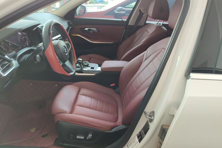 BMW 3 Series 2021 car image #15
