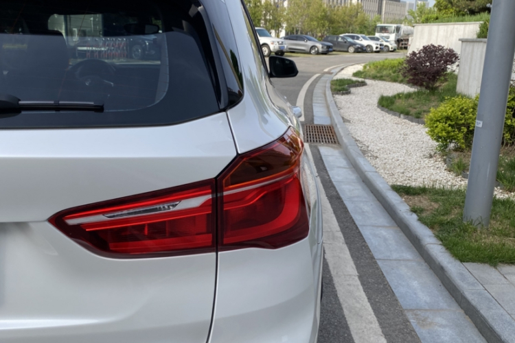 BMW X1 2019 #10 BMW X1 2019 car image #10