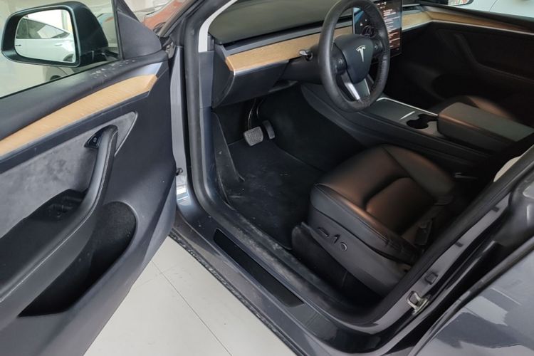 Tesla Model Y 2021 #16 Tesla Model Y 2021 immagine di auto #16