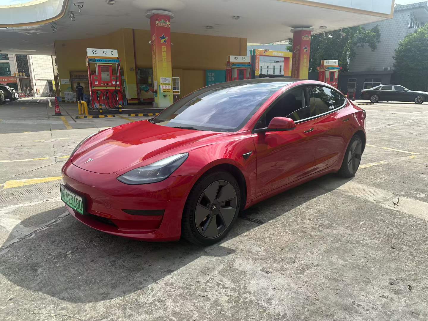 Tesla Model 3 2022 car image 