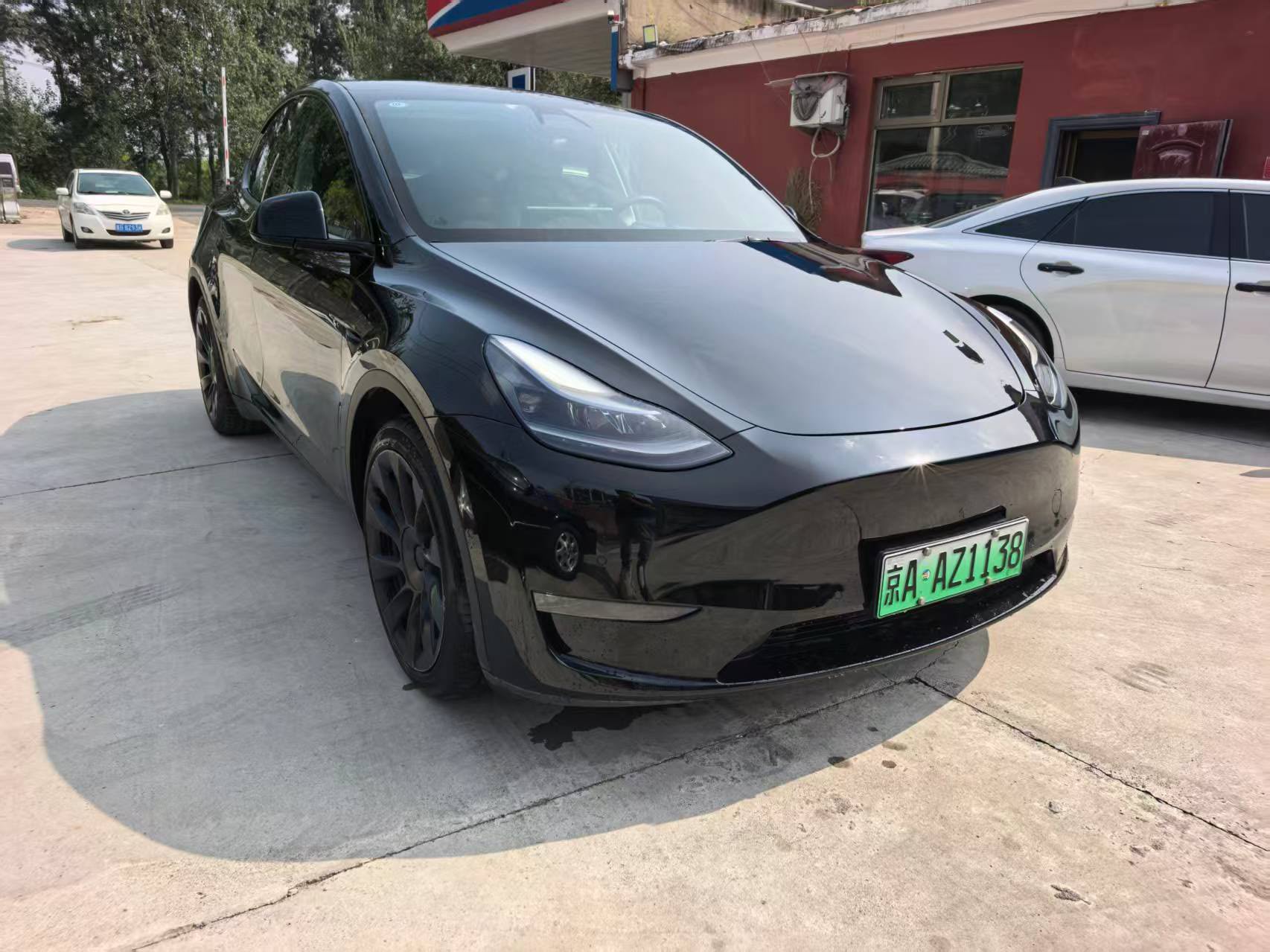 Tesla Model Y 2021 صورة سيارة #2