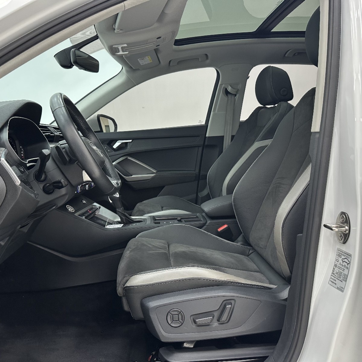 Audi Q3 2021 صورة سيارة #6