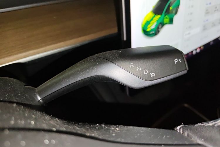 Tesla Model 3 2021 car image #18