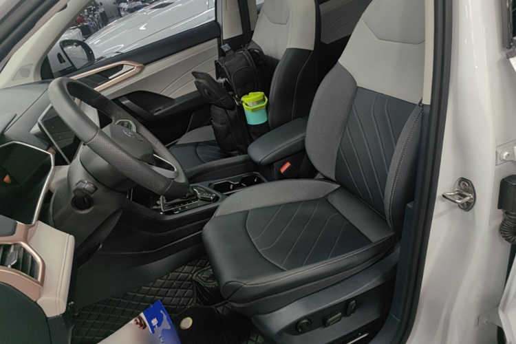 Volkswagen Tharu 2024 immagine di auto #19