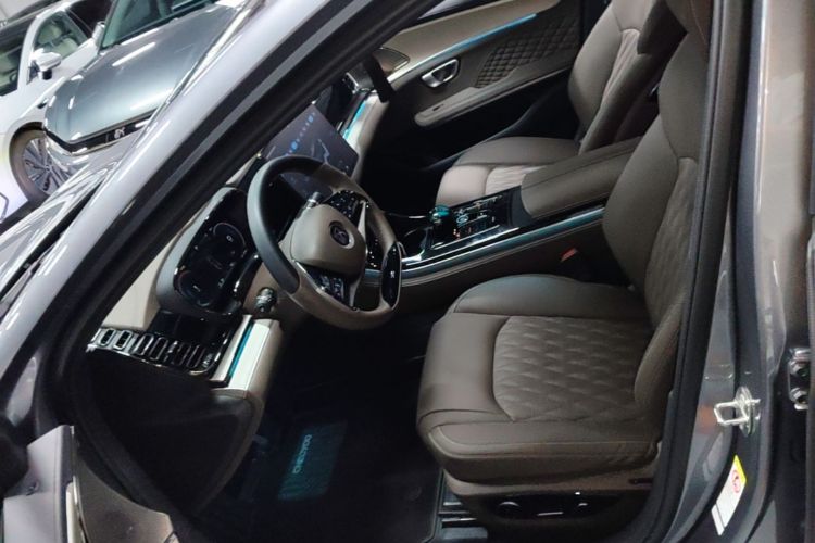 BYD Han 2023 car image #15