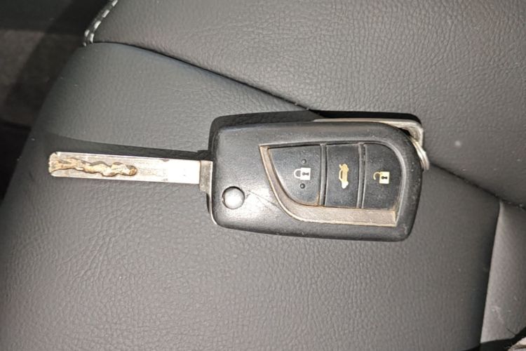 Toyota Corolla 2017 car image #9