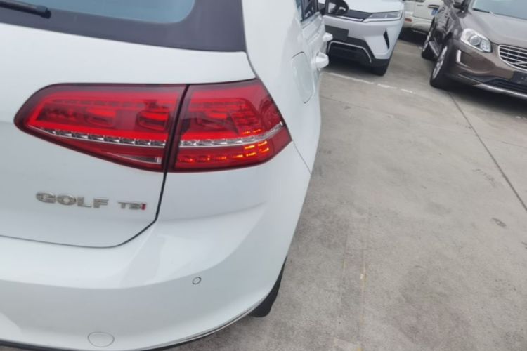 Volkswagen Golf 2015 car image #8