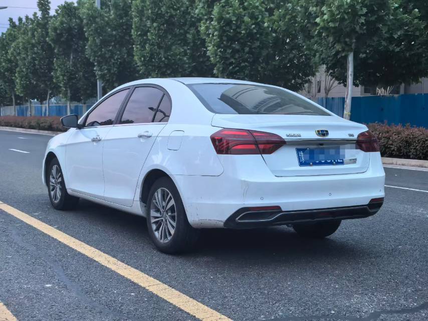 GEELY Emgrand 2018 car image #9