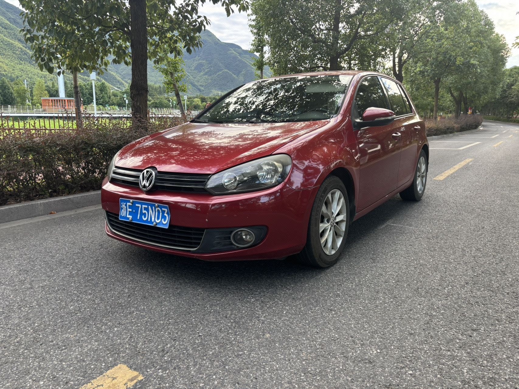 Volkswagen Golf 2012 Volkswagen Golf 2012 car image