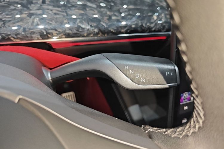 Tesla Model Y 2021 #14 Tesla Model Y 2021 car image #14