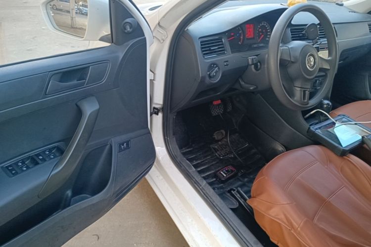 Volkswagen Santana 2016 car image #16