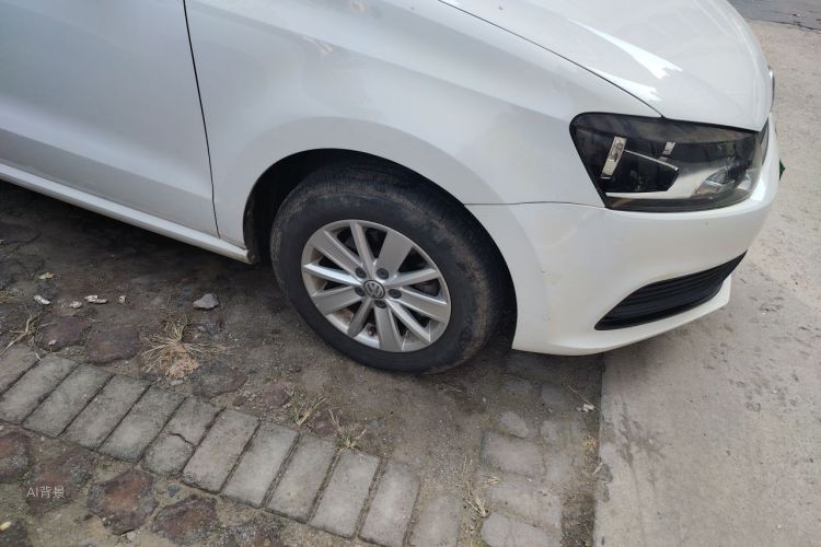 Volkswagen Polo 2016 car image #9