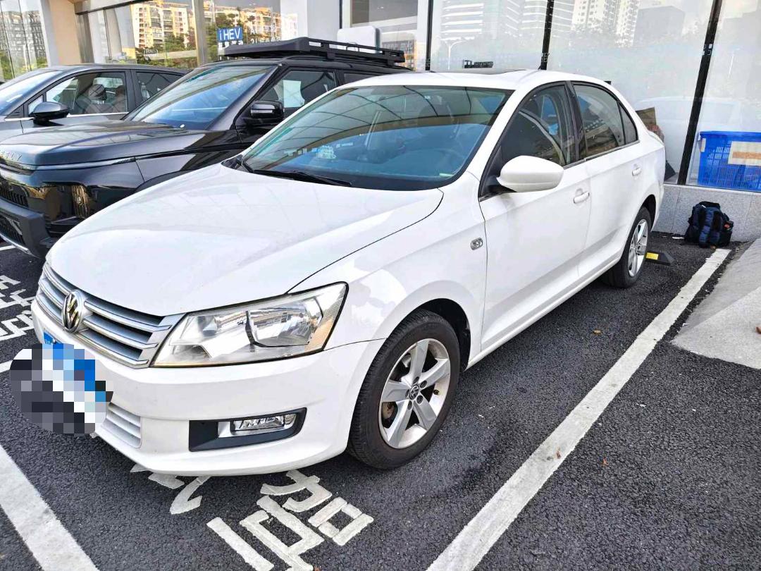 Volkswagen Santana 2013 car image 
