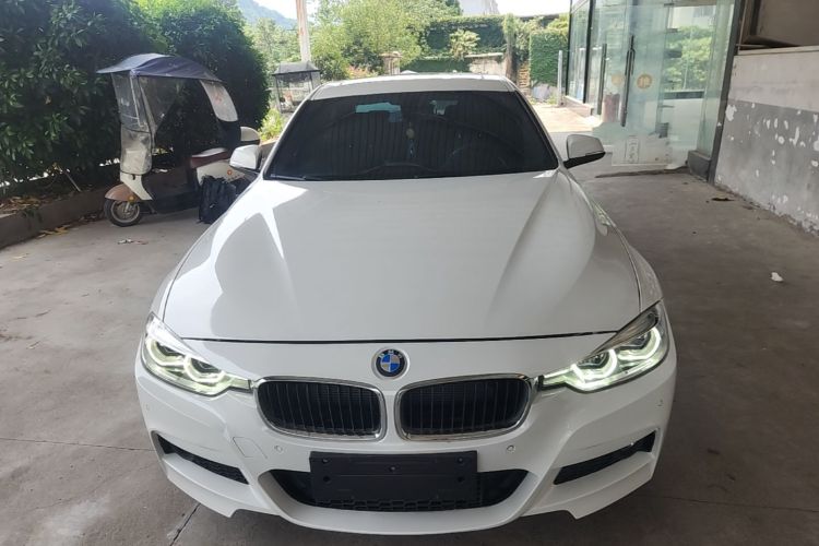 BMW 3 Series 2018 #3 BMW 3 Series 2018 car image #3