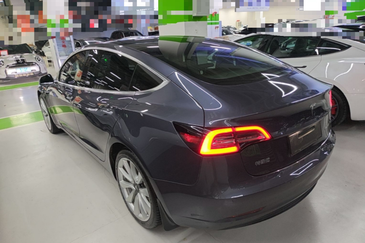Tesla Model 3 2020 car image #5