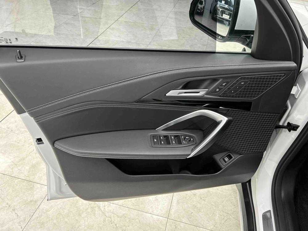 BMW X1 2023 car image #16