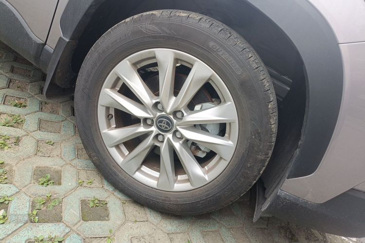 Toyota Corolla Cross 2024 immagine di auto #9