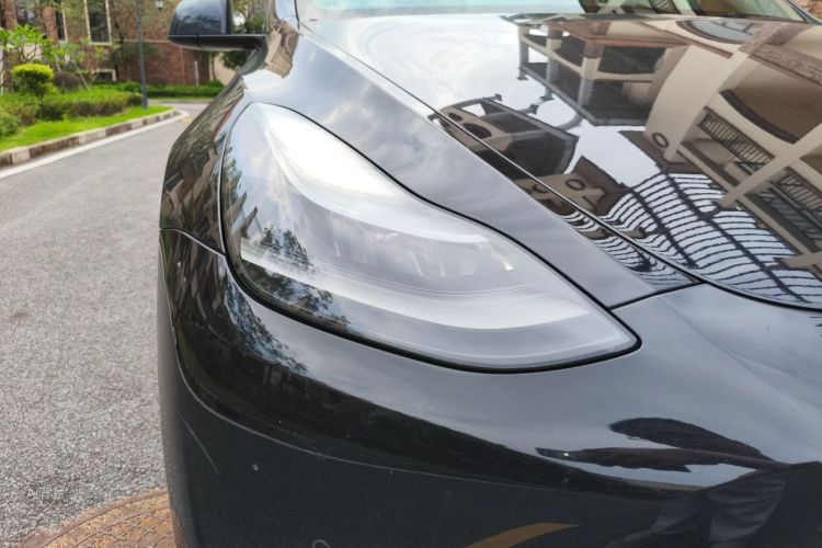 Tesla Model Y 2021 car image #8